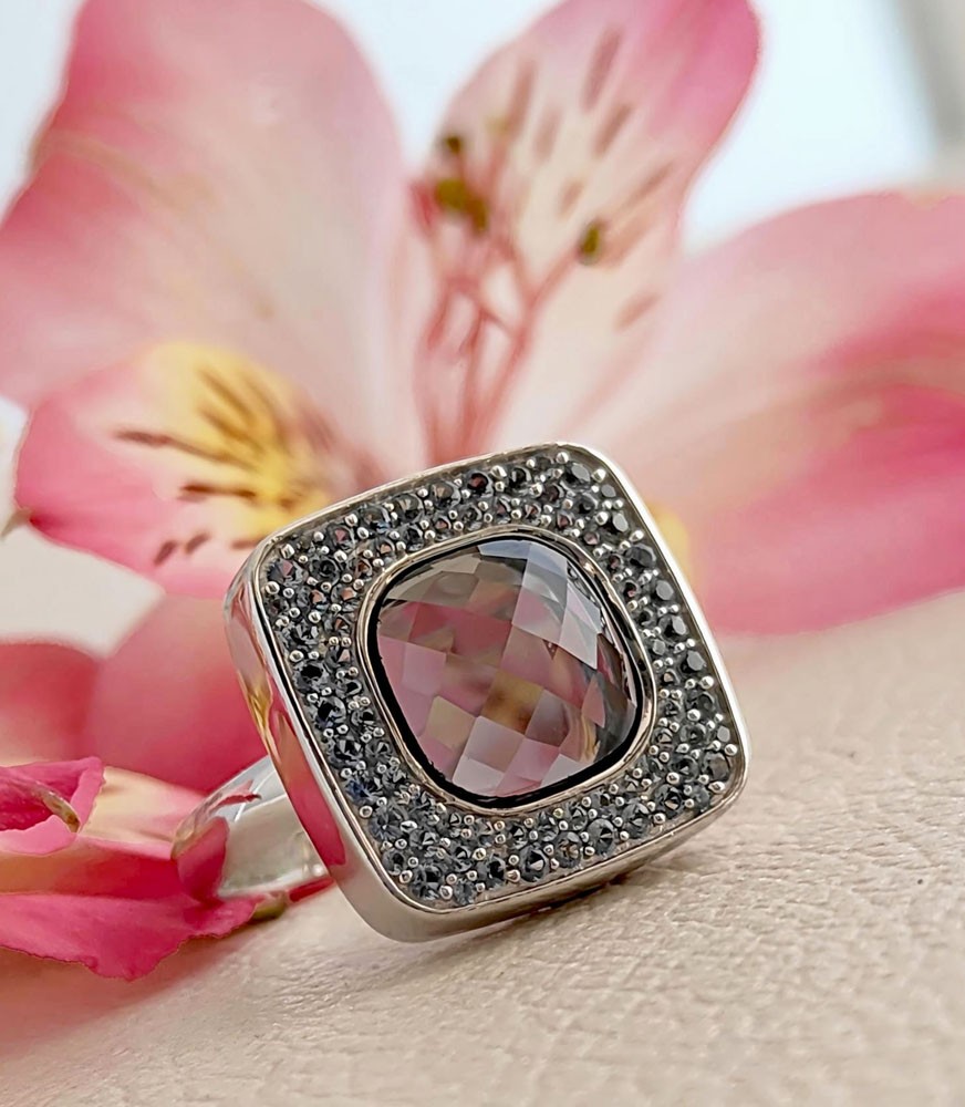 Anello Briolette