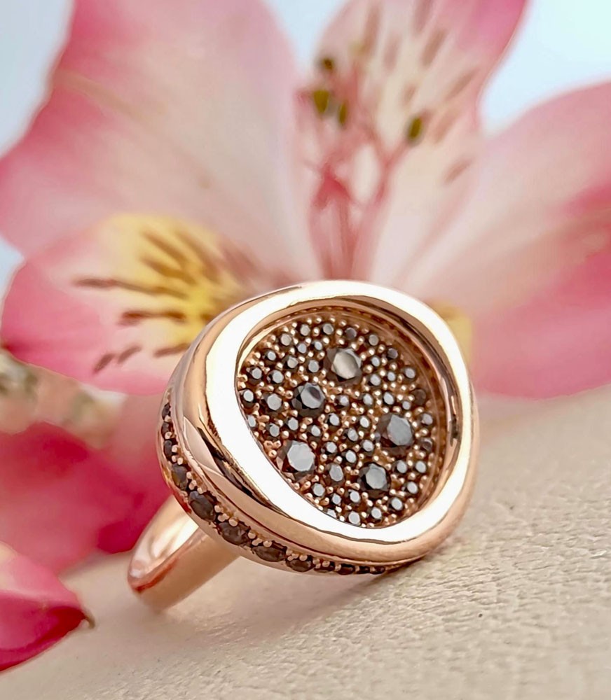 Anello modern rose